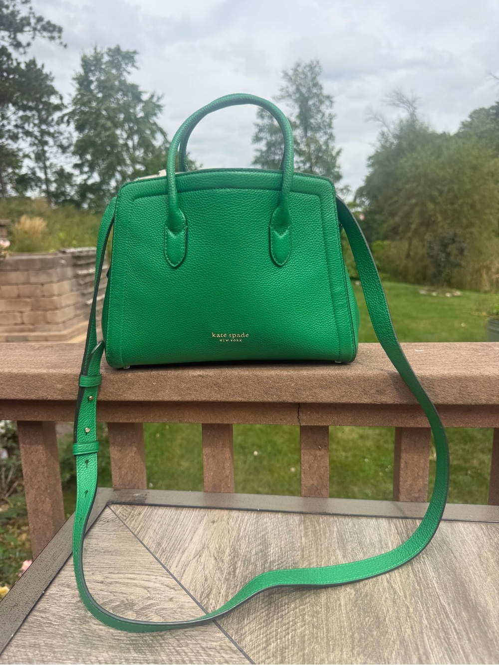 GUC Kate Spade New York Knott Satchel Bright Green Pebbled Leather Crossbody Bag